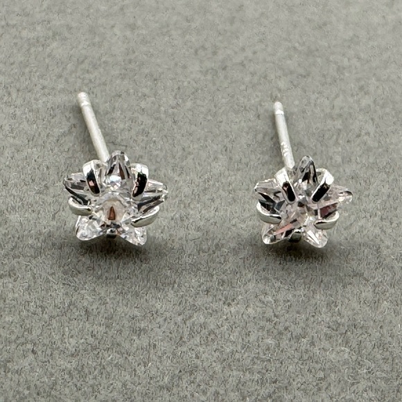 2/$30 Genuine 925 Sterling Silver Star Zircon Stud Earrings - Picture 3 of 6